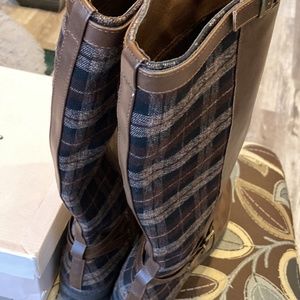 Women's Plaid Boots 9M NWOT